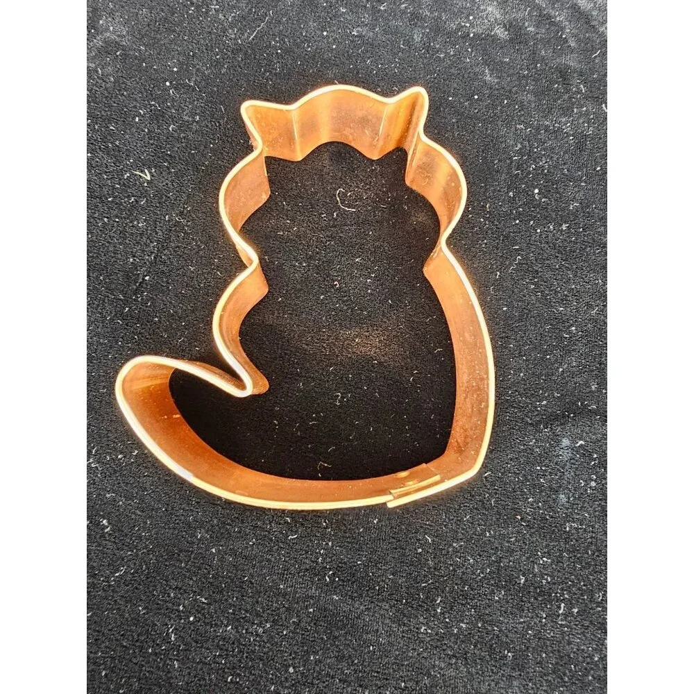 Kitchen Collectables Cat Kitten Pet Shaped Heavy Copper Cookie Treat Cutter 3.5”